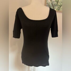 Women’s Elbow-Sleeve Tee